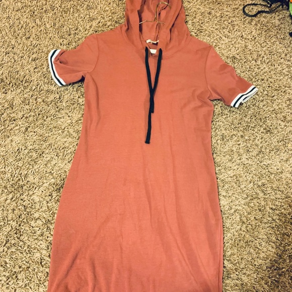 Dress - Picture 1 of 2